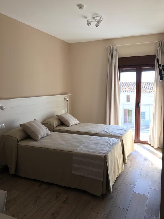 Hostal Los Encinares Villanueva de Córdoba Εξωτερικό φωτογραφία